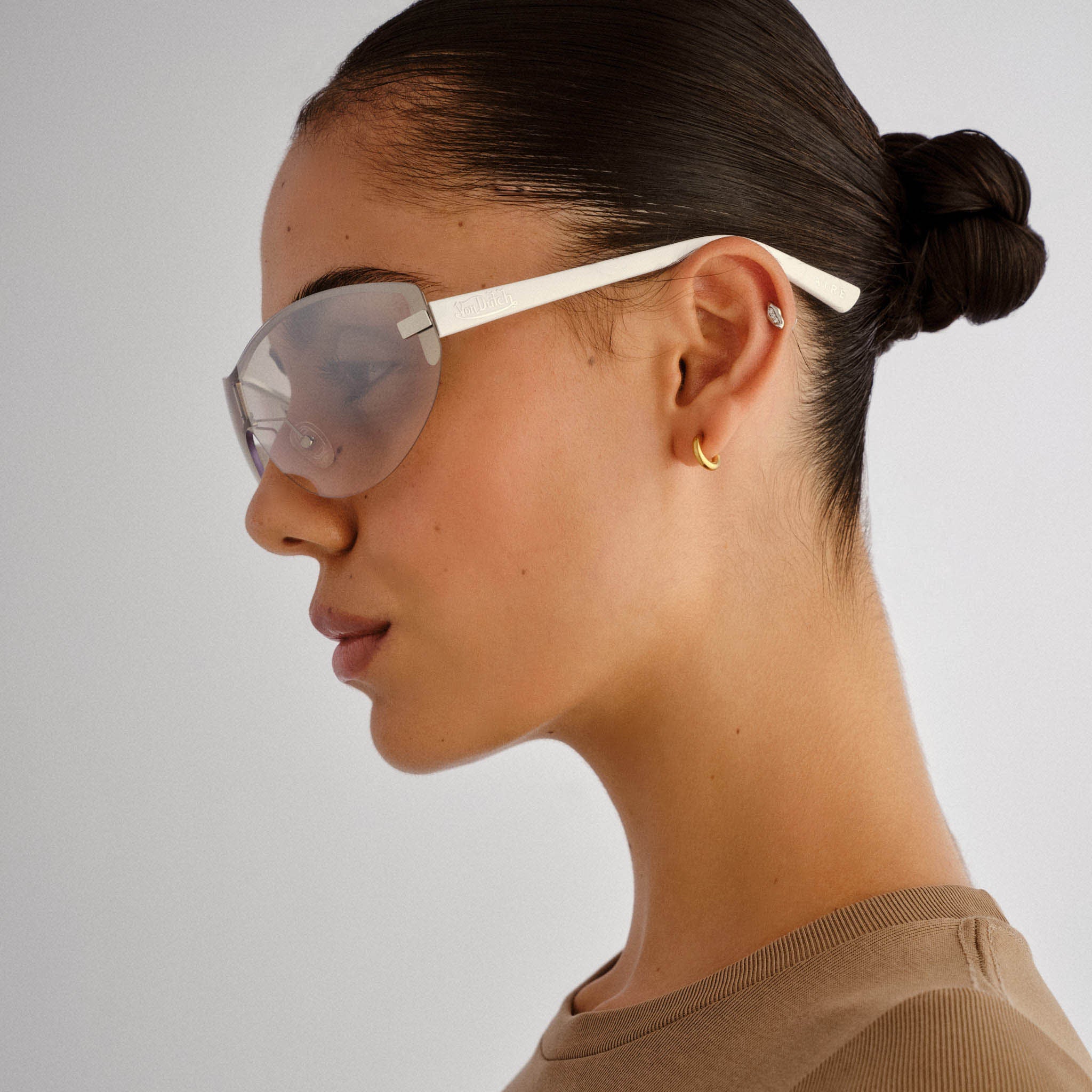 VON DUTCH x AIRE BOMBSHELL SUNGLASSES - SILVER WHITE - Image 5