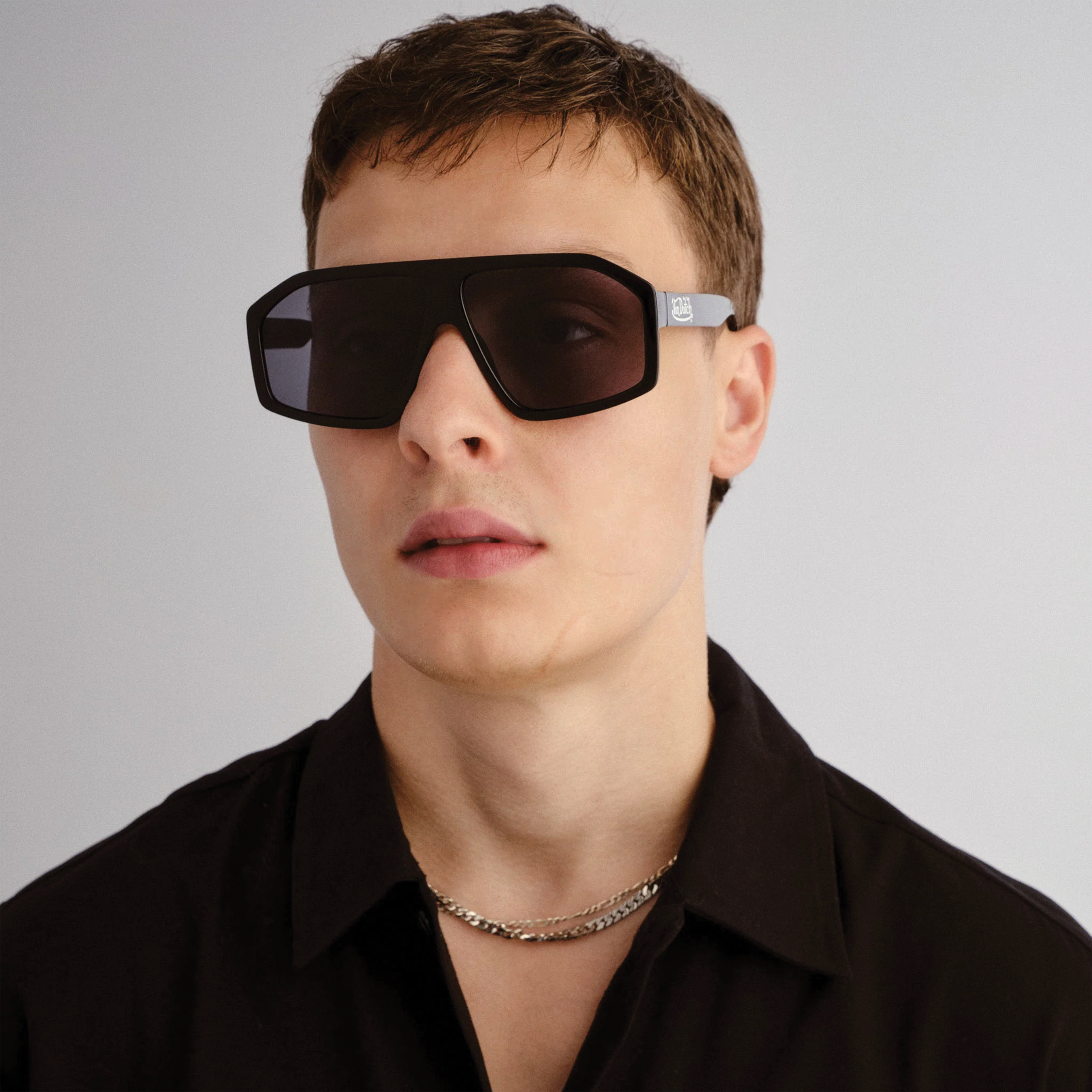 VON DUTCH x AIRE DISGRACED SUNGLASSES - BLACK - Image 3