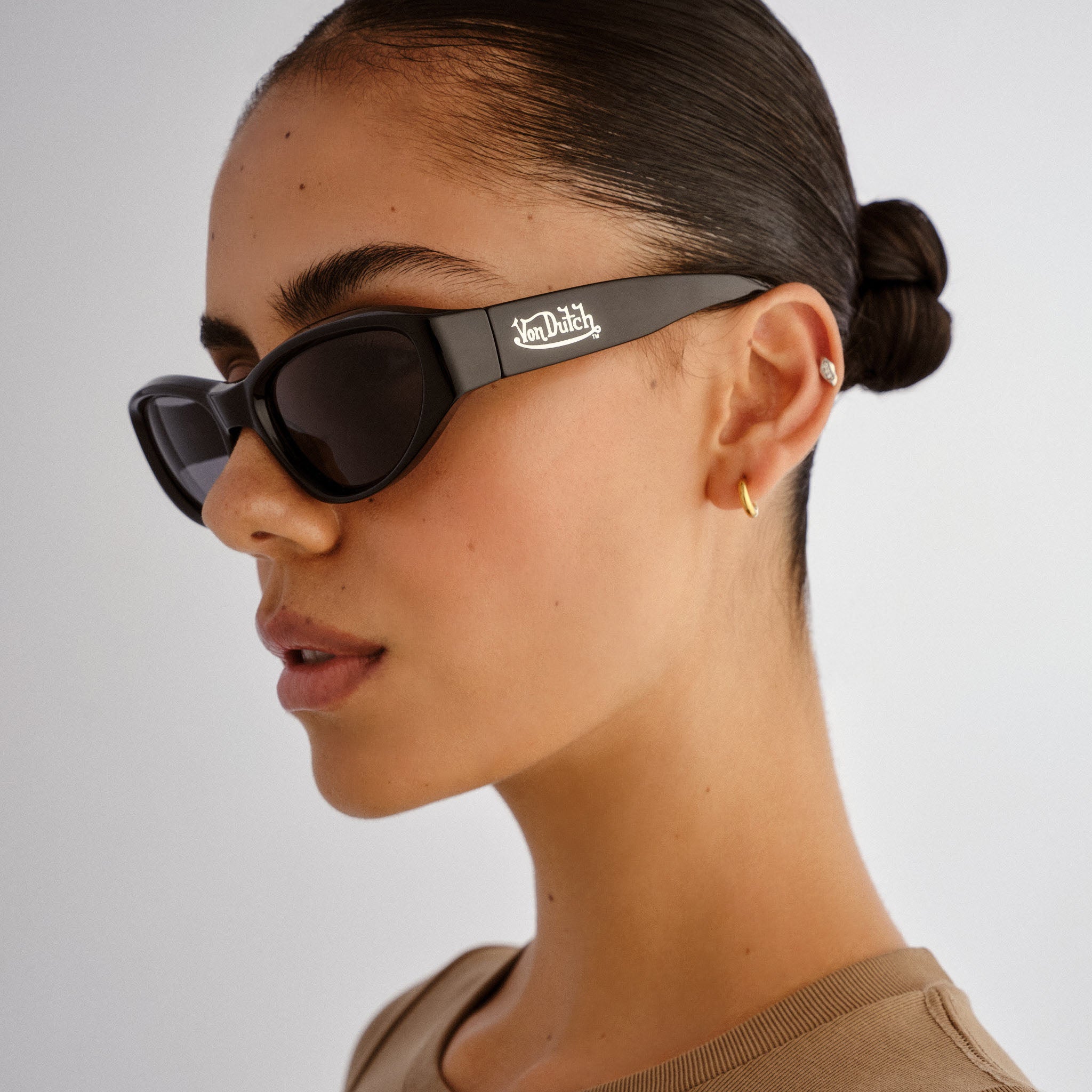 VON DUTCH x AIRE BLACKOUT SUNGLASSES - BLACK - Image 5