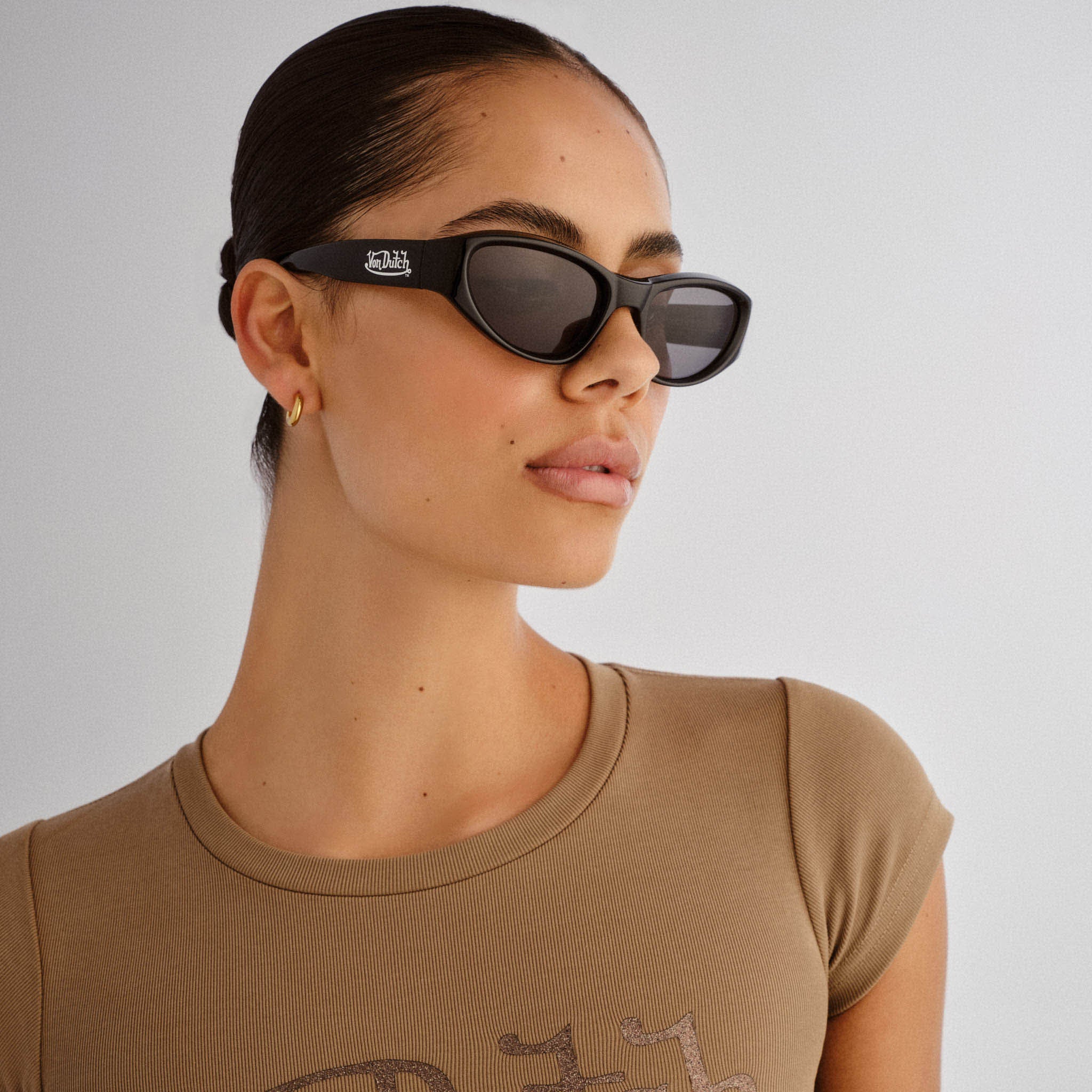 VON DUTCH x AIRE BLACKOUT SUNGLASSES - BLACK - Image 4