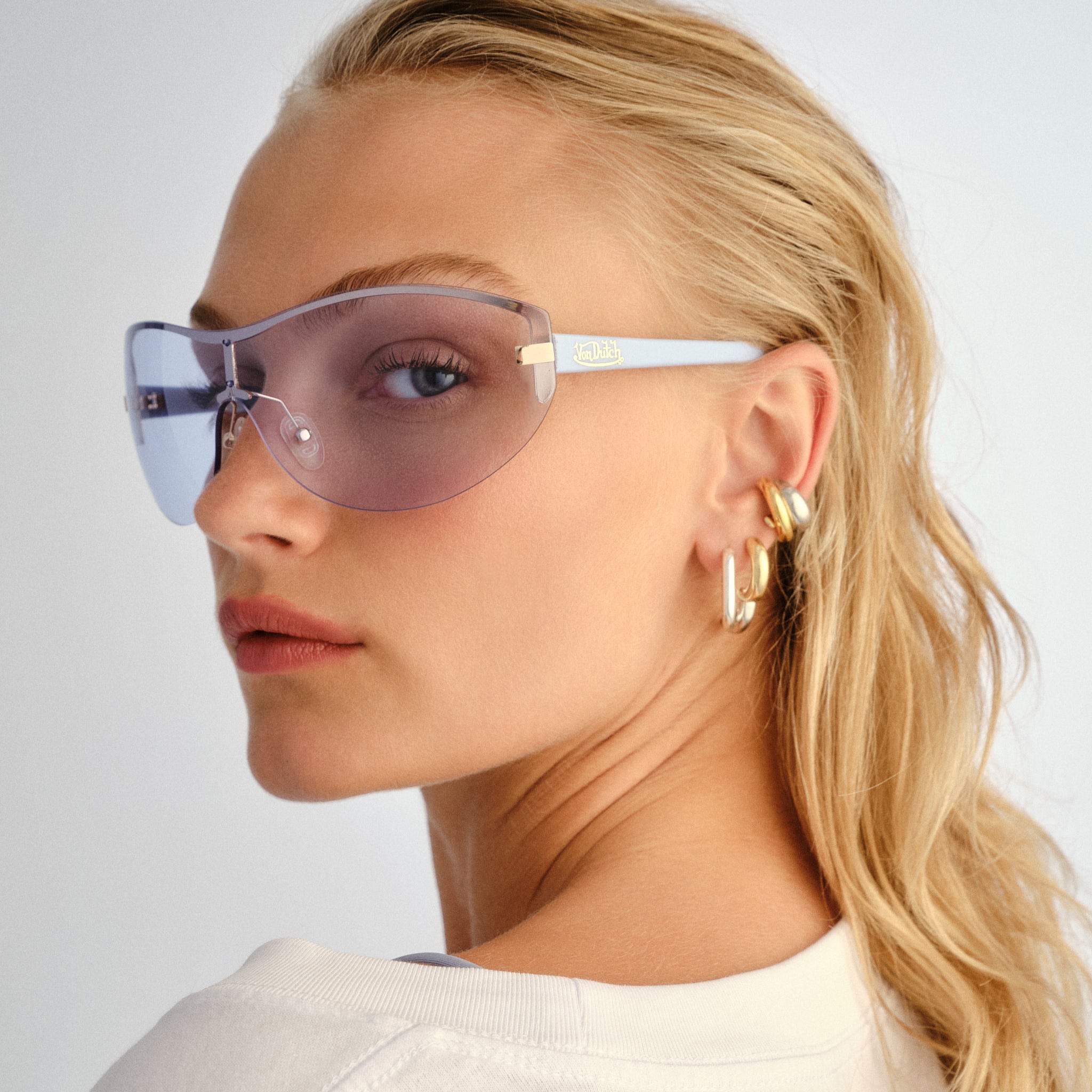 VON DUTCH x AIRE BOMBSHELL SUNGLASSES - SKY BLUE - Image 5